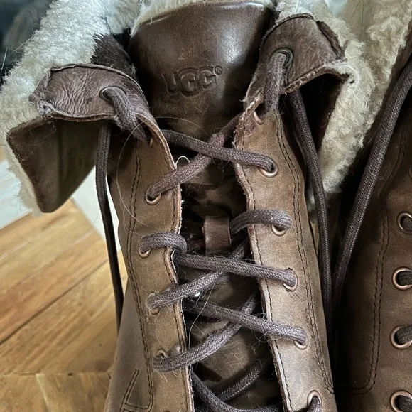 UGG Women’s Size 12 Wedge Winter Boot - Picture 3 of 6